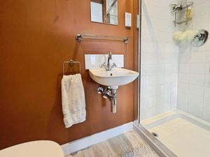 Photo 20- click for photo gallery